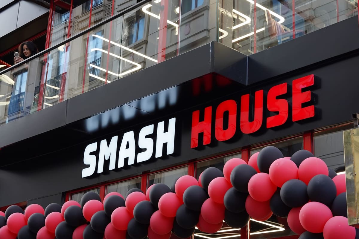 Smash House Sirkeci şubesinin tabelası